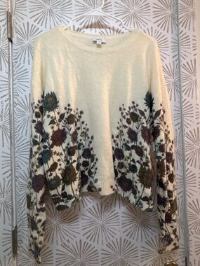 Cece Vintage-Inspired Floral Crewneck Sweater - Cream